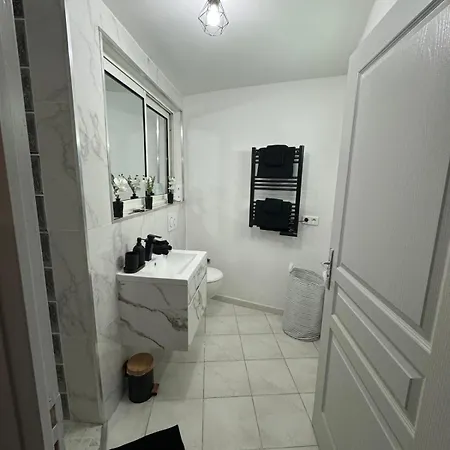 Jolie Deux Pieces Au Coeur De Apartament *